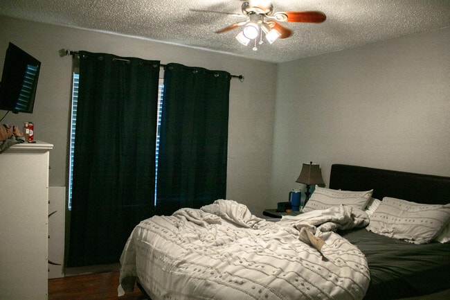 Photo - 4309 33rd St