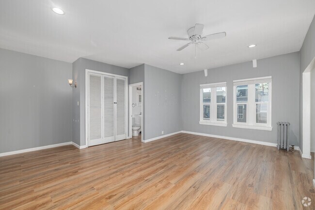 Studio - 655SF - Living Room