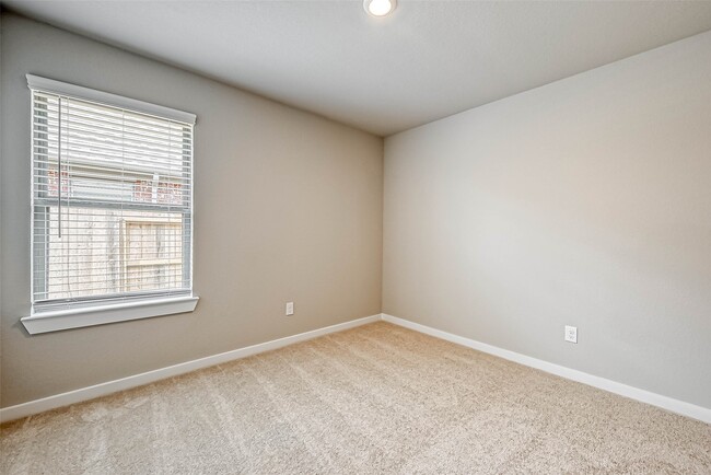 Building Photo - 2611 Westward Hl Dr