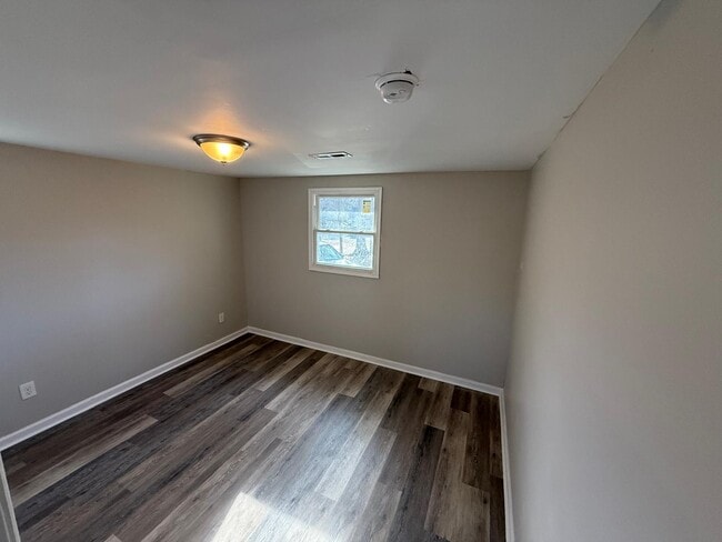 Photo - 1343 Cox Ave