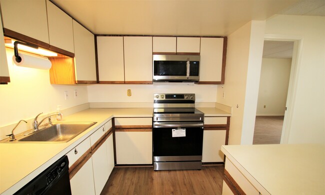 Photo - 85 Brainerd Rd