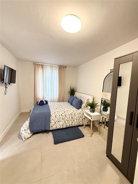 Photo - 2420 SW 11th St Unit B