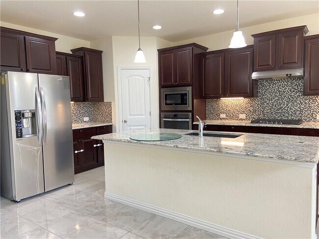 Photo - 21320 Hines Ln