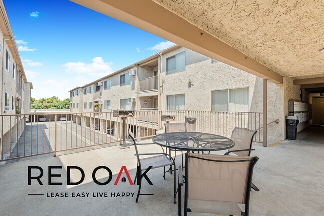 Photo - ~1 Month FREE~ Bright, Airy One Bedroom wi... Unidad 210