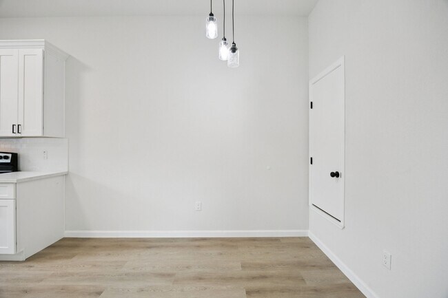Building Photo - 301 Cartersville St Unit A