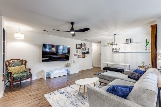 Photo - 11405 Bristle Oak Trail