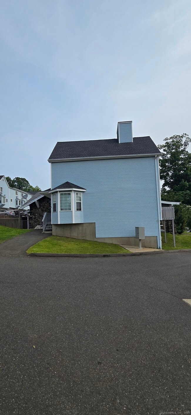 Photo - 106 Wakelee Rd Unit APT 1
