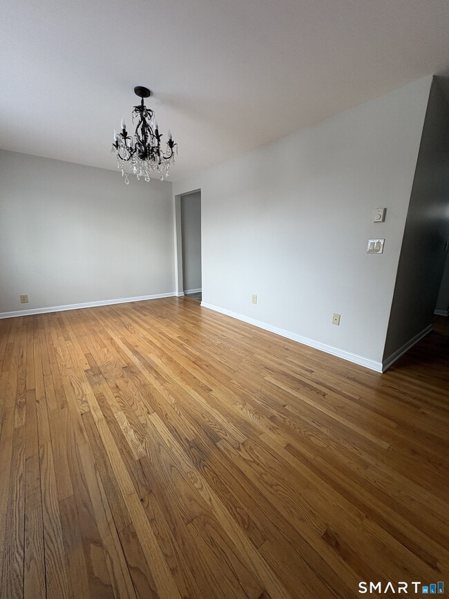 Photo - 273 Queen St Unit Apt 17C
