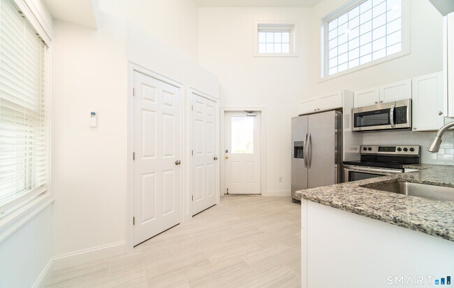 Photo - 1154 Poquonnock Rd Unit 2