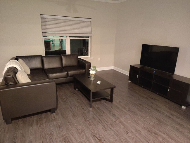 Photo - 205 Tiliwa Ct Unit ID1356302P