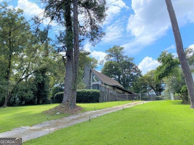 720 Corbin Ave