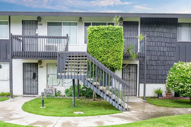 Building Photo - 7100 Cerritos Ave Unit 104 Rental