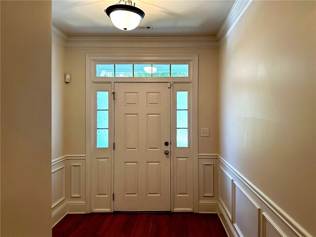 Photo - 5132 Meridian Ln