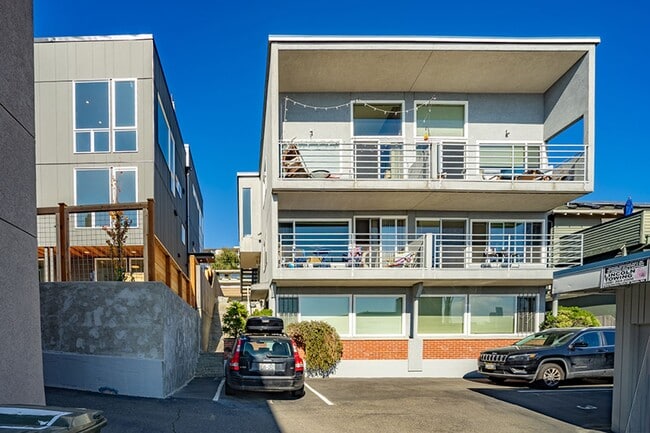 1st & Aloha Apartments