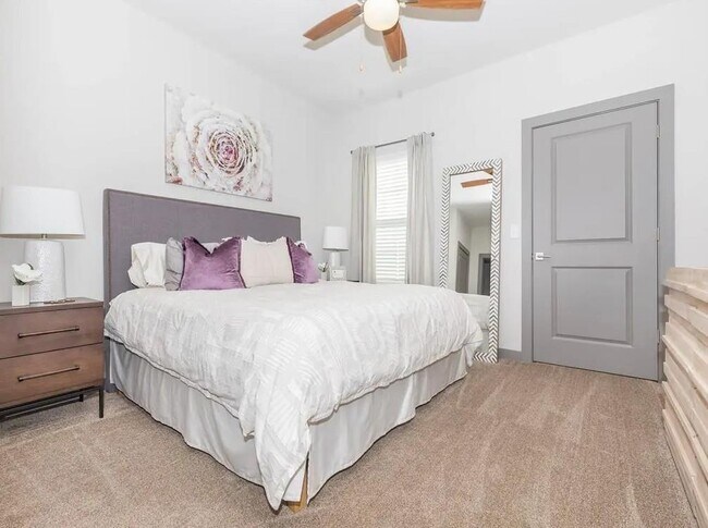Photo - 2080 One White Oak Ln Unit 4305