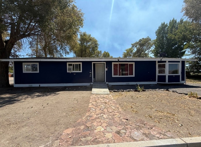 Building Photo - 815 16th St Rental