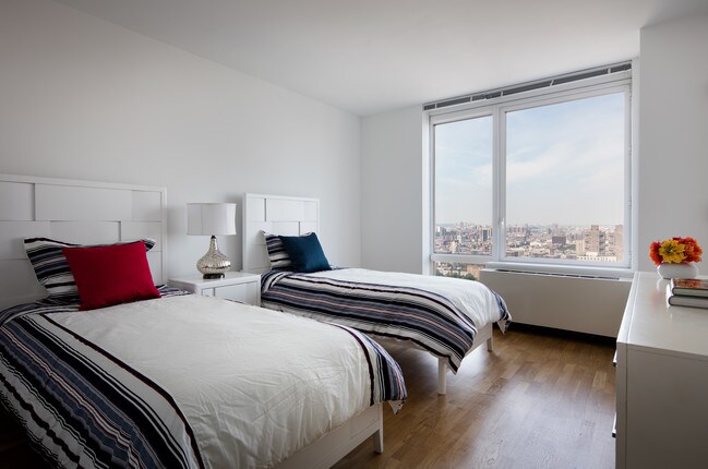 Photo - 1214 Fifth Avenue