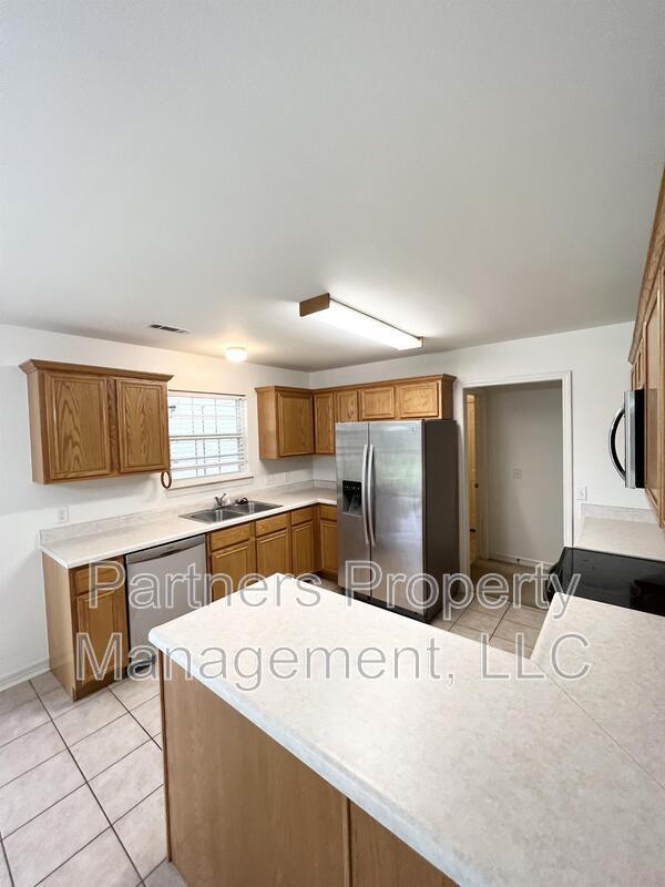 Photo - 1257 Fox Run Ln