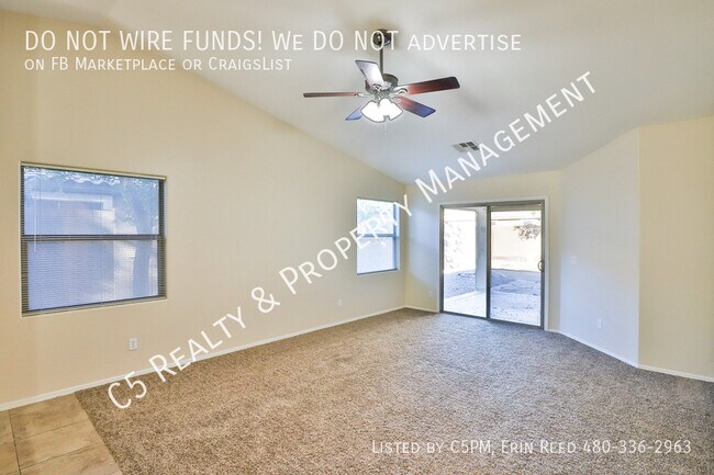 Photo - 16886 W Portland St