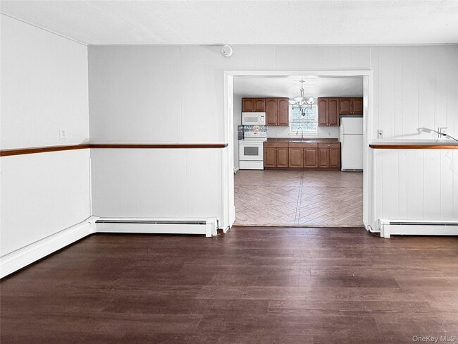 Photo - 83 Kent Rd Unit Lower