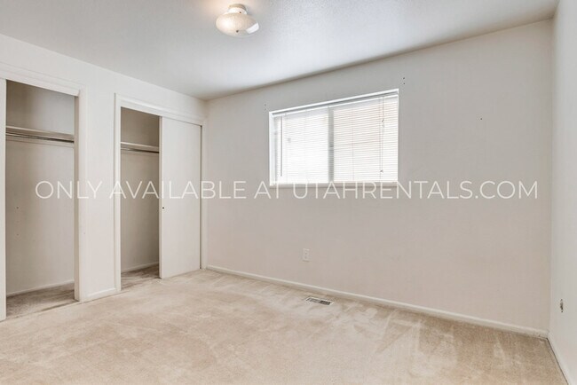 255 E Center St Unit 9