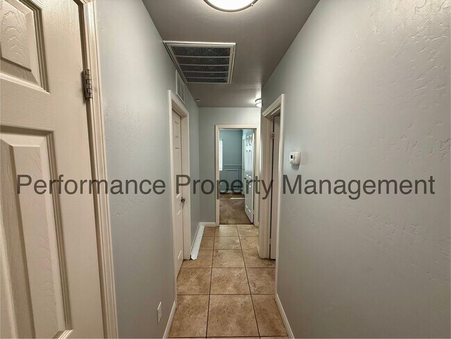 Photo - Stunning 5 Bed/3 Bath SW Bakersfield Home w/ RBP & $0 Deposit Option