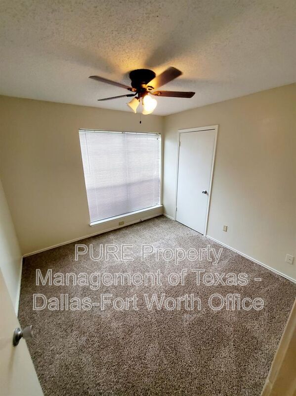 Photo - 8005 Meadowlark Ln