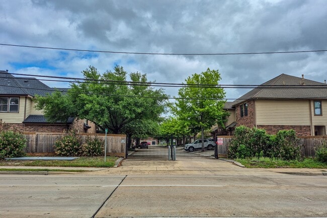 Photo - 5227 Brinkman Ct
