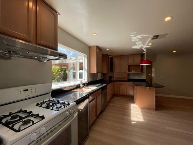 Photo - Nice and clean three bedrooms and two bath...