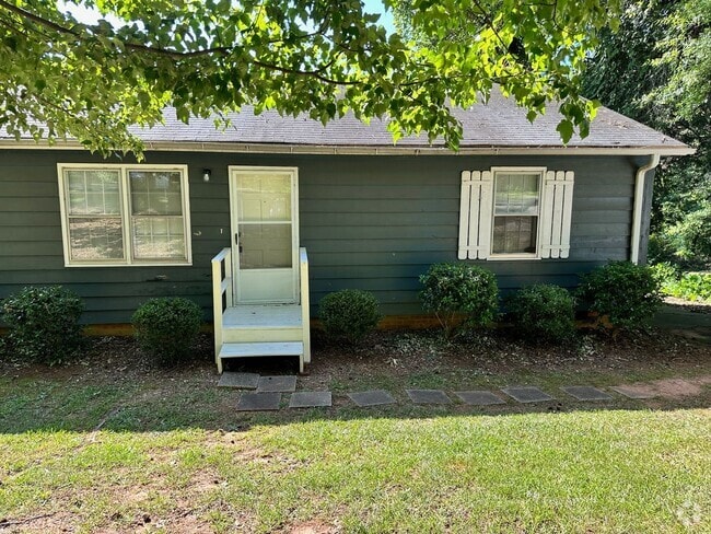 Building Photo - Southport, 2BR/1BA Unit A Rental