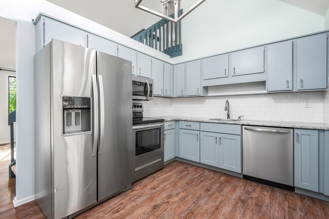 Photo - Charming 3 Bed/ 2 Bath home with large fenced in yard