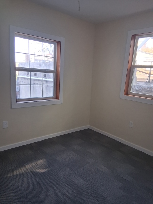 Photo - 112 S 6th St