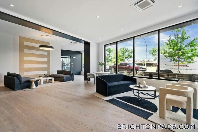 Photo - 50 Leo M Birmingham Pkwy Unidad 607