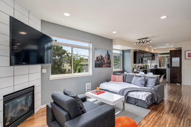 Photo - 1220 E Columbia St Unit ID1035995P