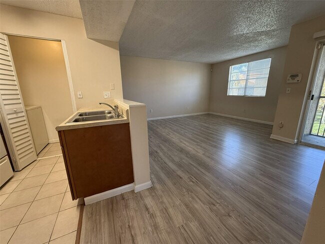 Photo - 1253 SW 46th Ave Unidad 1616