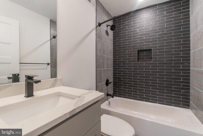 Photo - 437 N 35th St Unit C