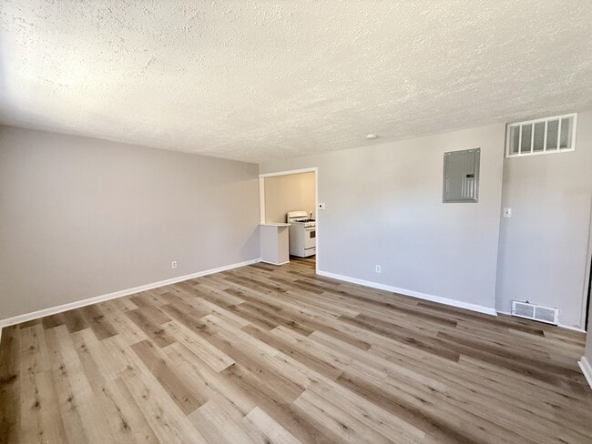 5941 Raytown Rd