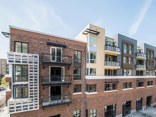 Photo - Garey Building