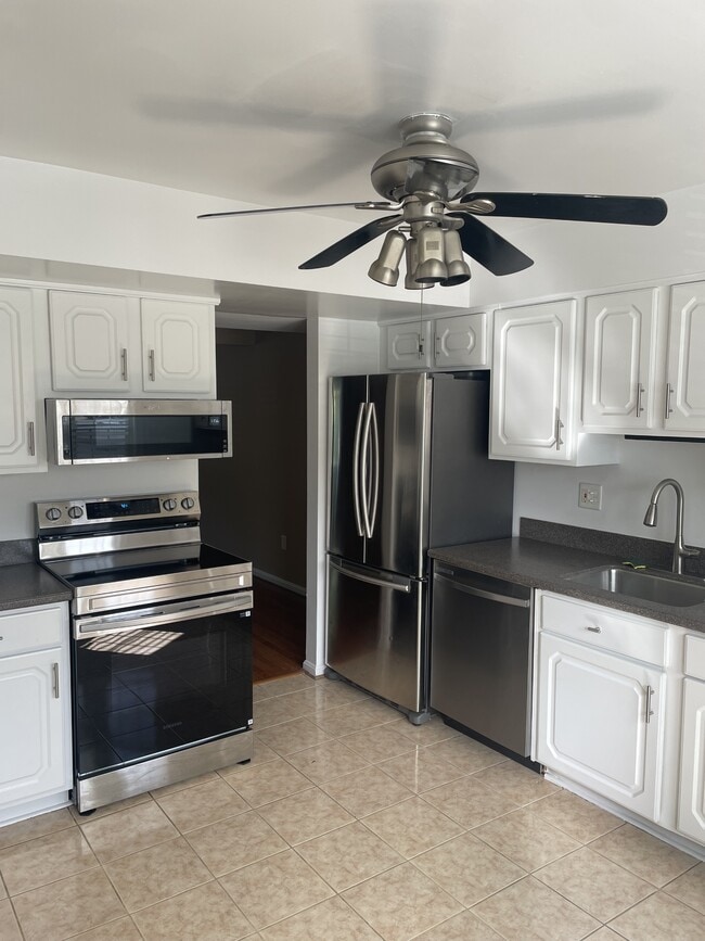 Photo - 2214 Anvil Ln