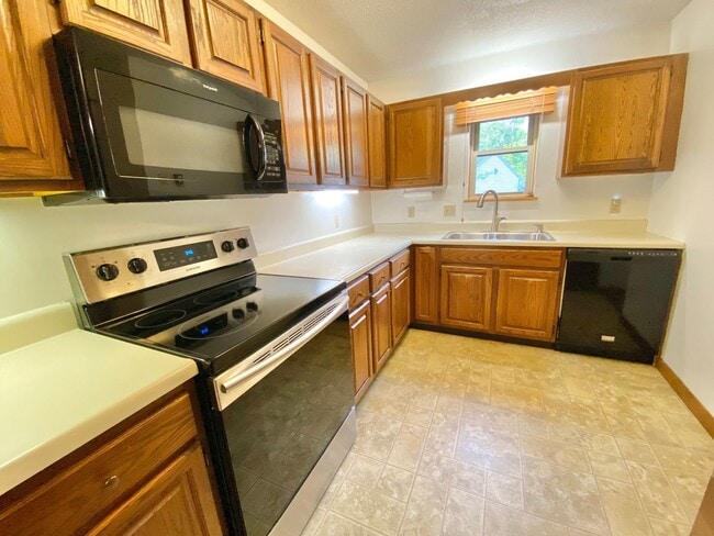 Photo - 2 Bedroom Condo in Williston VT Available ...