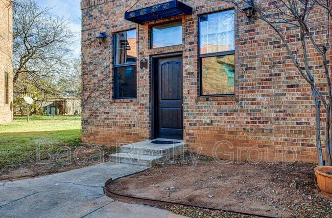 Photo - 375 Triad Village Dr