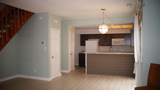 Photo - 3661 Essex Pond Quay