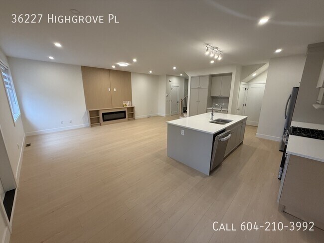 Photo - Brand New Large Rowhomes Near Ledgeview