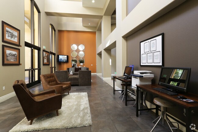 Sala - Camden Harbor View Apartamentos