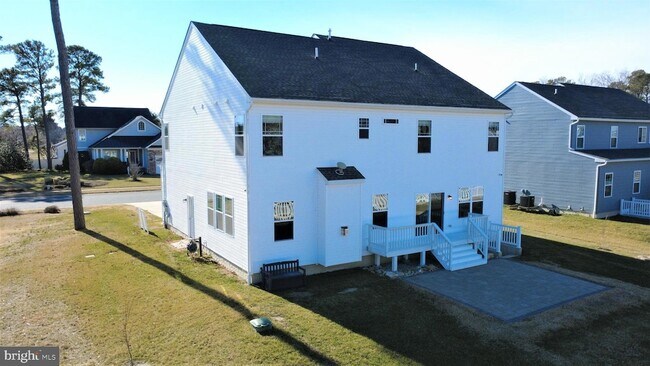 5559 Trafalgar Cir