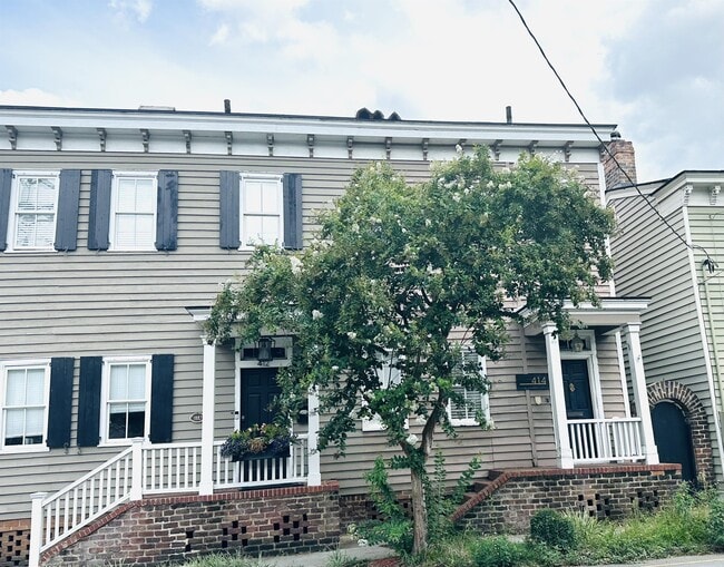 Building Photo - 414 Price St