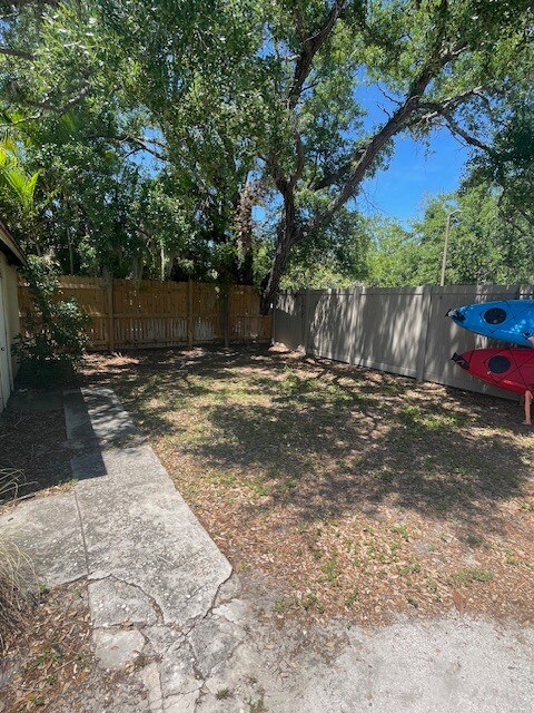 Photo - 410 28th St W