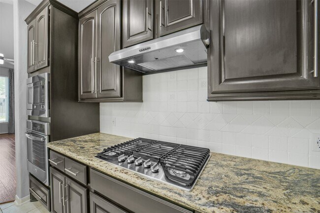 Building Photo - 402 Sterling Heights Ln