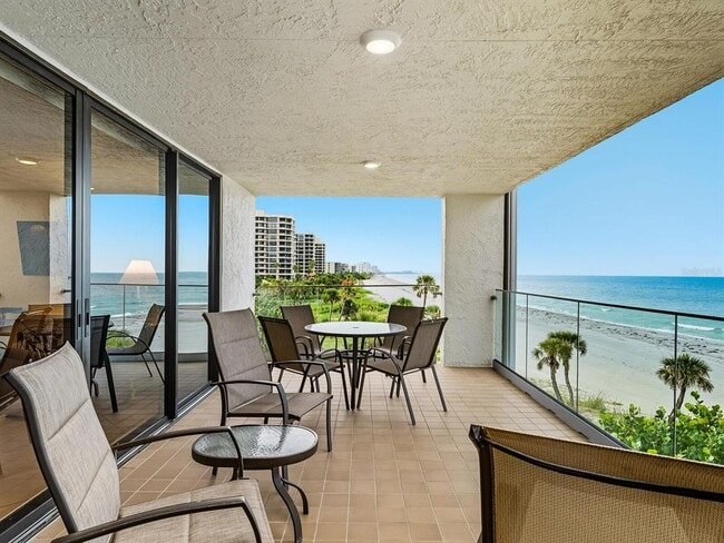 Building Photo - 1511 Gulf of Mexico Dr Unit 201 Rental
