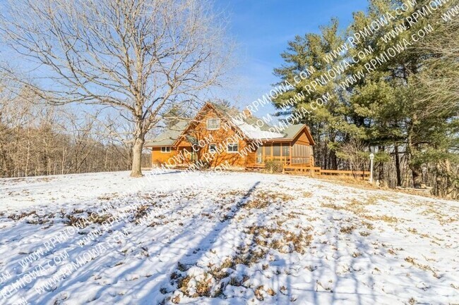 Building Photo - PRIVATE ACREAGE! 3 Bed, 2.5 Bath Home in B...